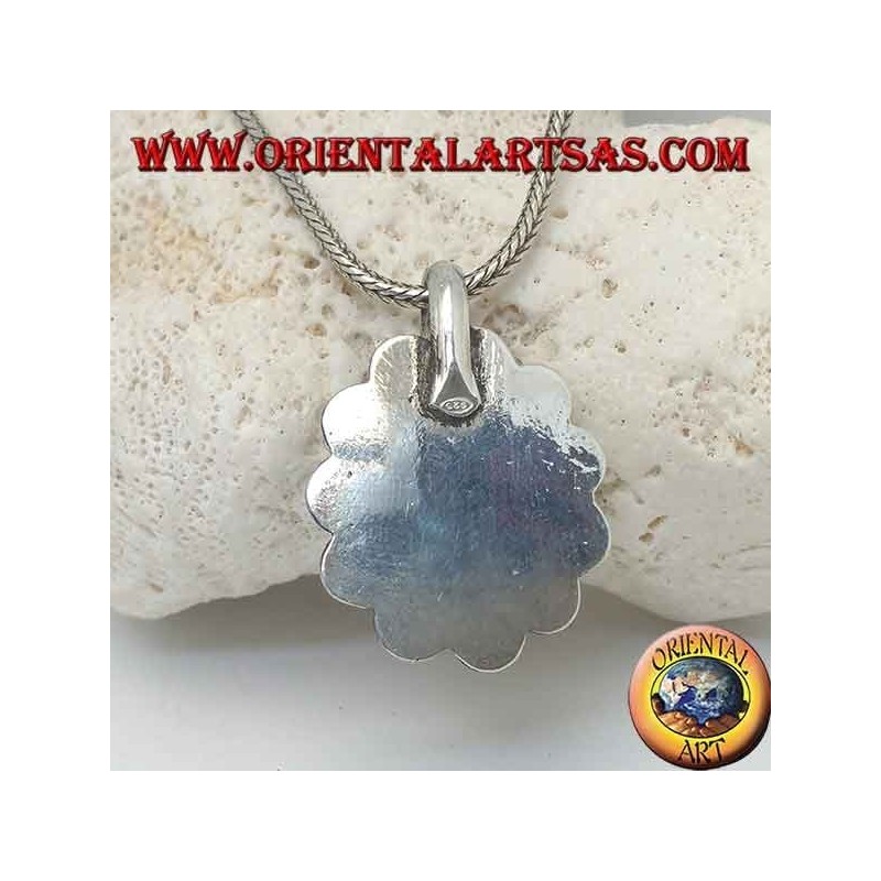 Pendentif en argent avec labochite cabochon ovale entouré d'entrelacs et de disques perforés