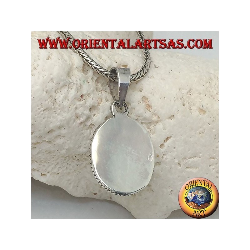 Silver pendant with oval cabochon labradorite surrounded by a thin weave