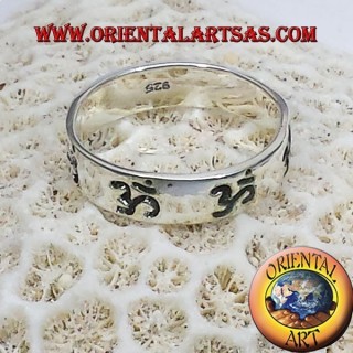 Anello Fedina  con incisioni Om(sillaba sacra ) in argento 