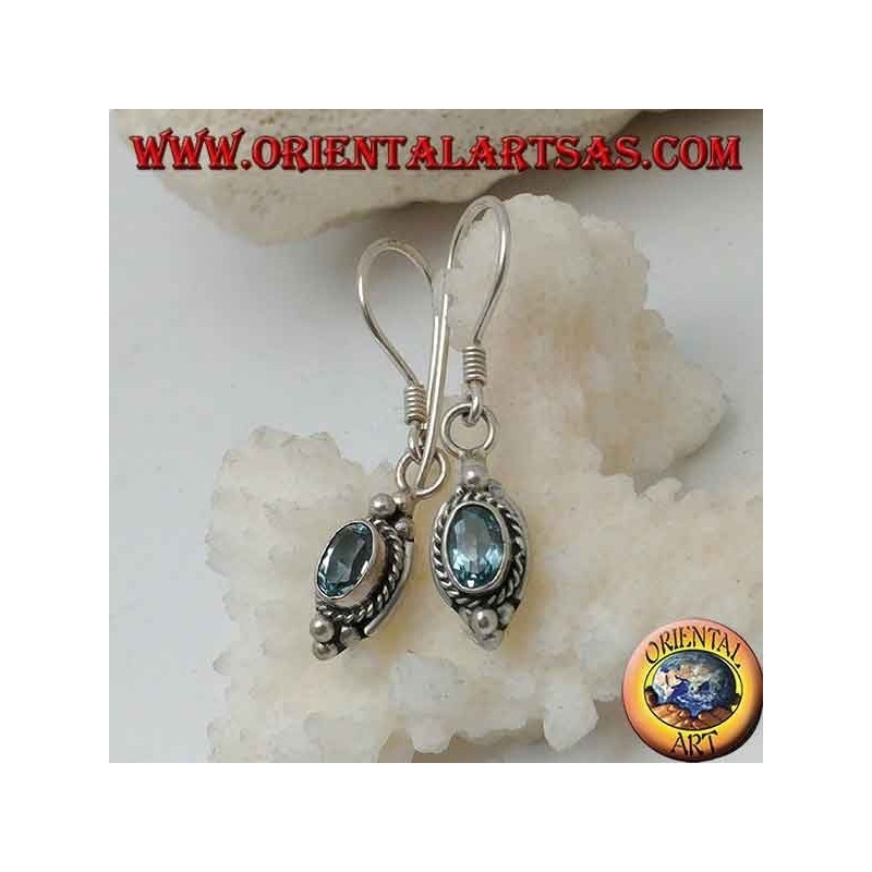 Orecchini in argento con topazio blu ovale naturale contornato da intreccio e tre palline sopra e sotto