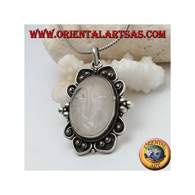 Pendentif en argent avec soleil couché sur cristal de roche ovale et bordure décorée