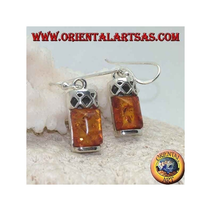 Silberohrringe mit bernsteinfarbenem Cabochon rechteckig und Silber mit drei perforierten Rauten darüber