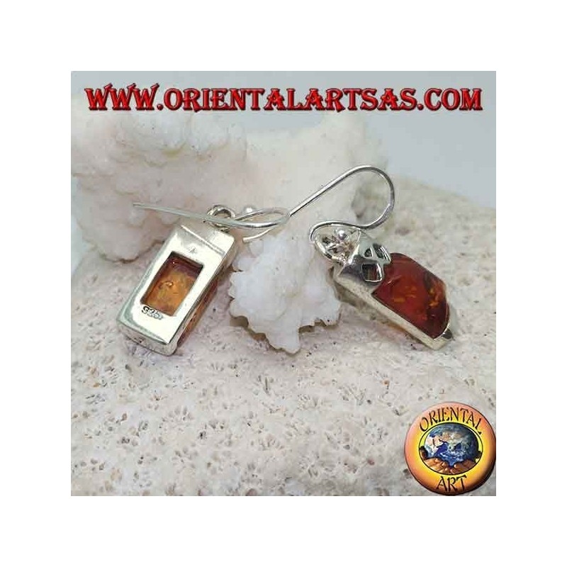 Orecchini in argento con ambra cabochon rettangolare e argento con tre rombi traforati sopra