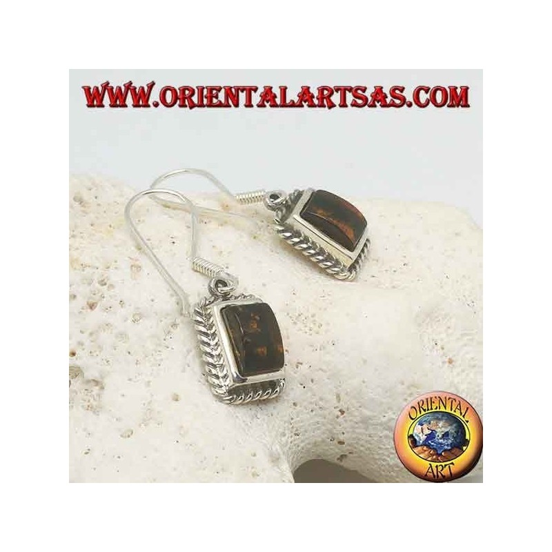 Boucles d'oreilles en argent avec ambre rectangulaire encadrées par un tissage