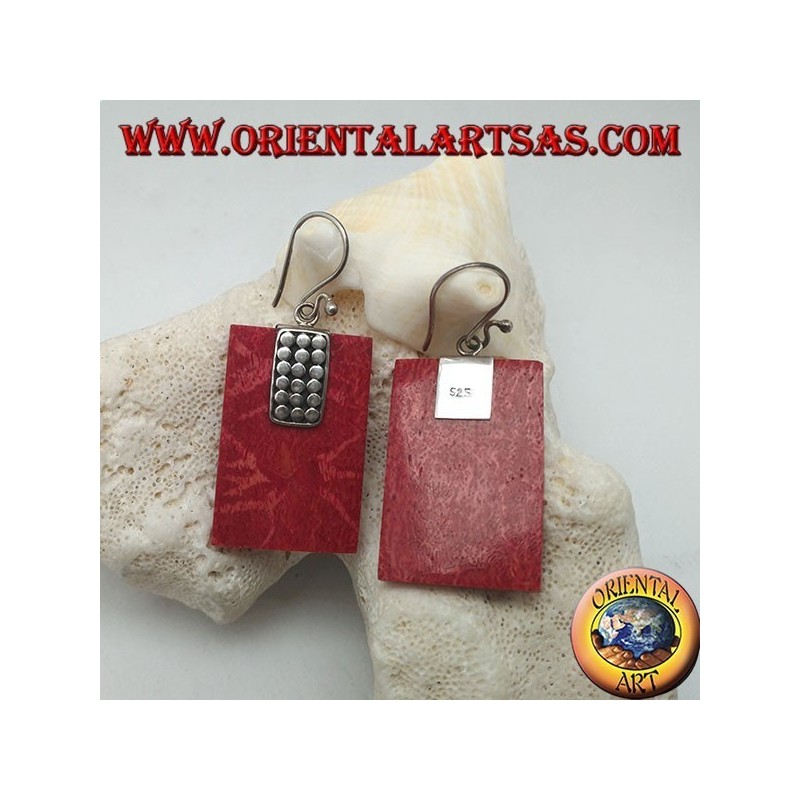 Pendientes de plata con madrepora rectangular roja (coral) y placa de discos de plata.