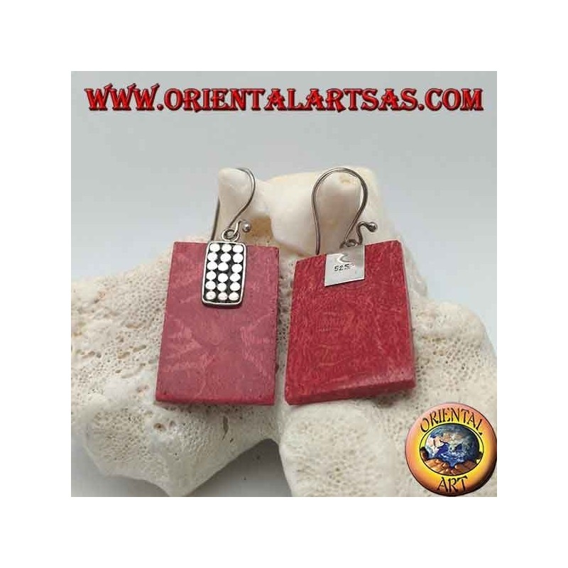 Pendientes de plata con madrepora rectangular roja (coral) y placa de discos de plata.