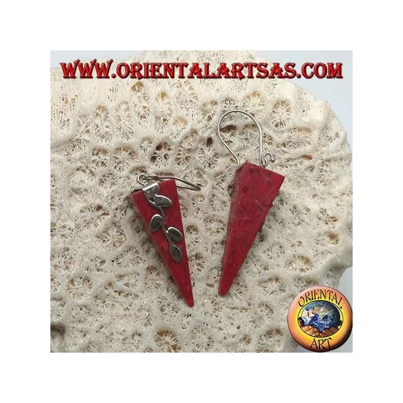 Boucles d'oreilles en argent avec corail rouge pyramide inversée (corail) et brindille en argent