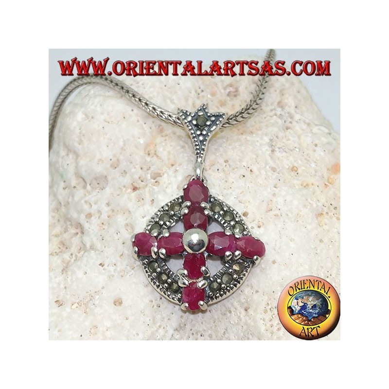 Pendentif en argent croix de rubis naturels sertie d'une boule au centre sur un cercle de marcassites