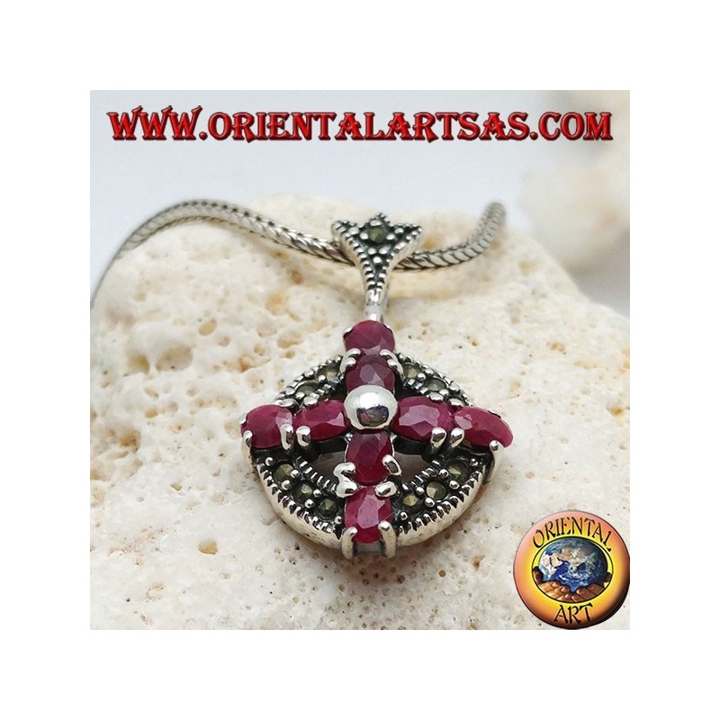 Pendentif en argent croix de rubis naturels sertie d'une boule au centre sur un cercle de marcassites