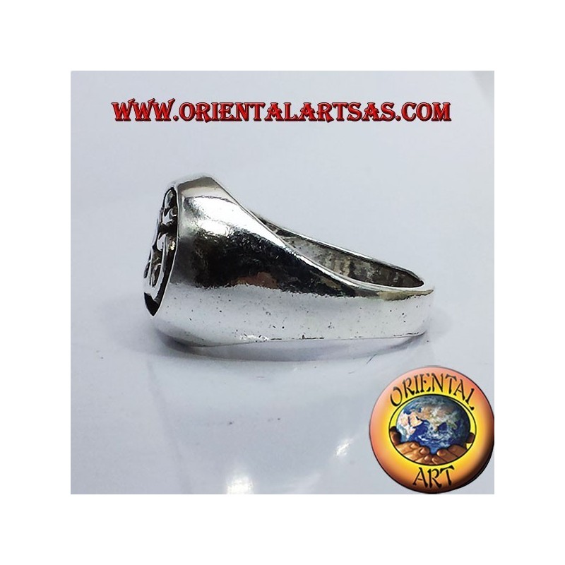 OM anillo de plata atravesado