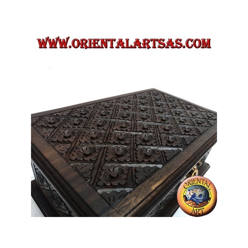 Casket box with rhombus floral inlays in ebony wood and brass closure (large)