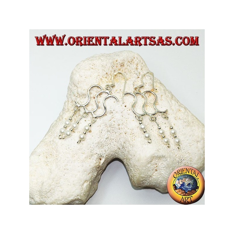 Orecchini in argento con tripla S con doppia perlina e pallina pendente alternate