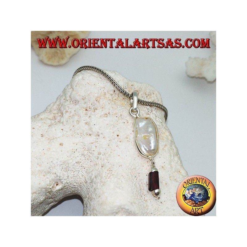 Silver pendant with scaramazza pearl and garnet prism pendant