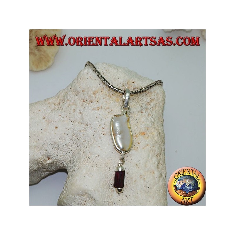 Silver pendant with scaramazza pearl and garnet prism pendant