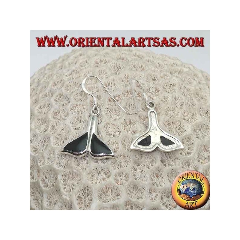 Silberne Ohrringe in Form eines Walschwanzes mit Onyx
