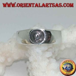 Silver ring for feet or banded phalanx with central bas-relief