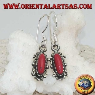 Boucles d'oreilles pendantes en argent avec pâte de corail navette dans un élégant cadre en argent