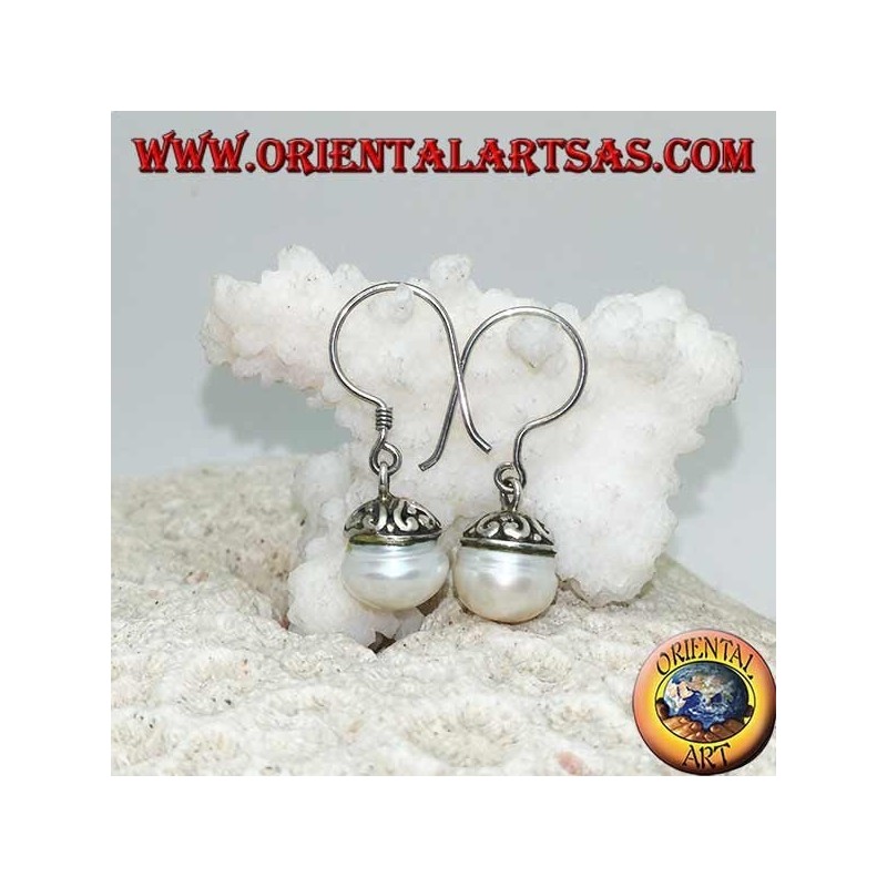 Boucles d'oreilles en argent avec perle d'eau douce et décoration ethnique