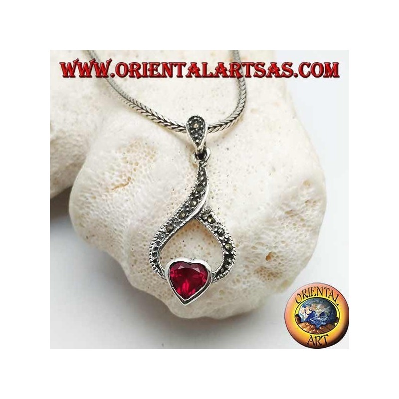 Pendentif en argent coeur grenat dans un fil goutte marcassite