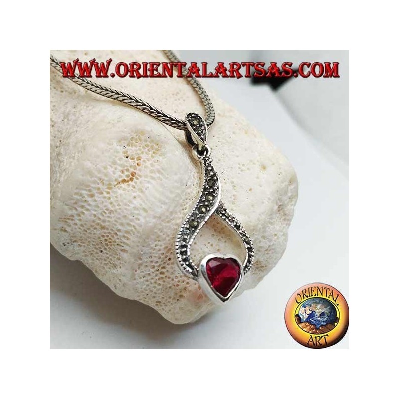 Pendentif en argent coeur grenat dans un fil goutte marcassite