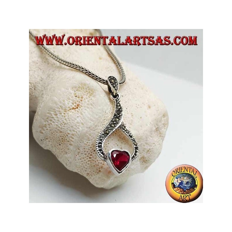 Pendentif en argent coeur grenat dans un fil goutte marcassite