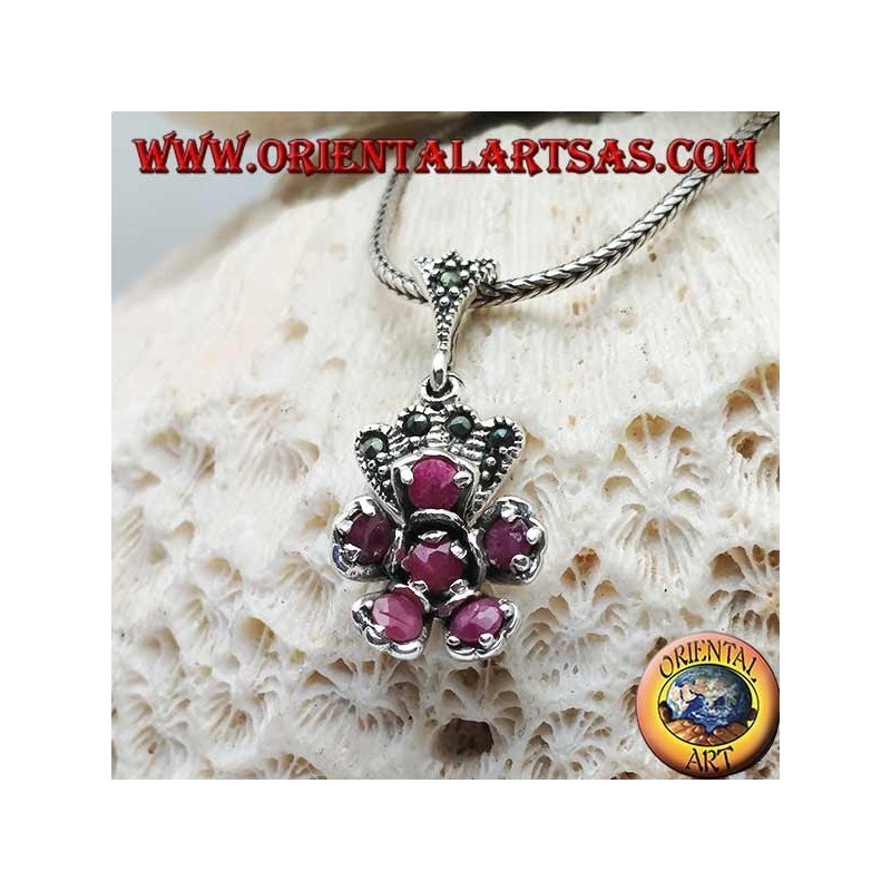Pendentif fleur en argent de rubis naturels serti d'une couronne en marcassite