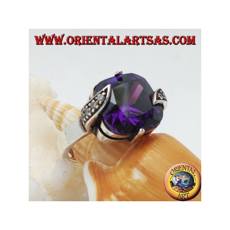 Silberring mit amethystfarbenem quadratischem Zirkon zwischen Markasitblättern