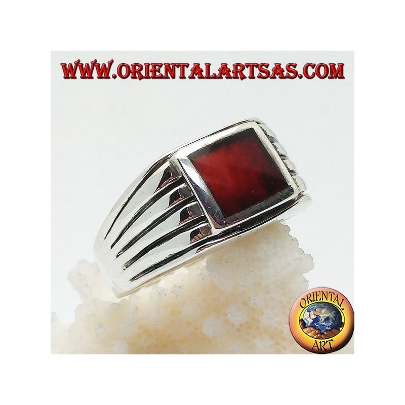 Bague en argent avec cornaline en relief horizontal en relief et 5 lignes gravées sur les côtés