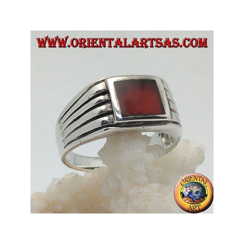 Bague en argent avec cornaline en relief horizontal en relief et 5 lignes gravées sur les côtés