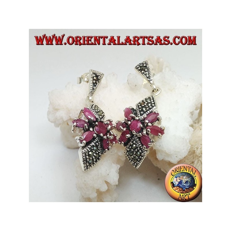 Boucles d'oreilles en argent avec un rubis rond dans une étoile de rubis ovales naturels et deux losanges de marcassite