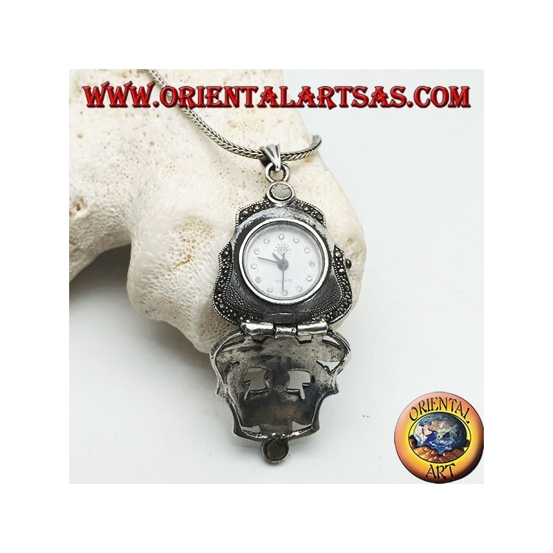Colgante de plata con reloj de bolsillo de cuarzo con adornos perforados tachonados con marcasita