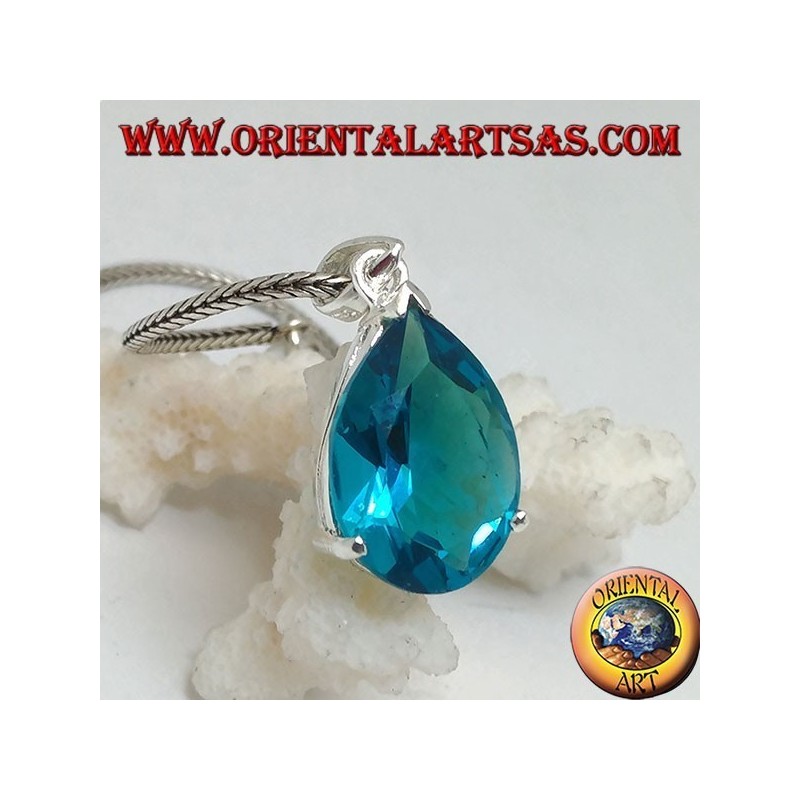 Ciondolo in argento con topazio azzurro sfaccettato incastonato
