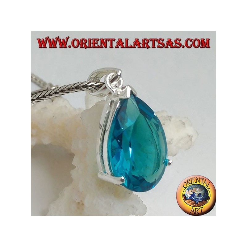 Ciondolo in argento con topazio azzurro sfaccettato incastonato