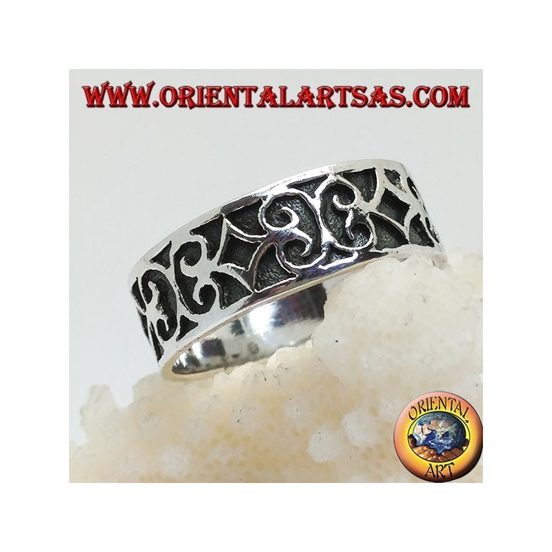 Anello a fedina in argento con decorazioni geometriche in bassorilievo