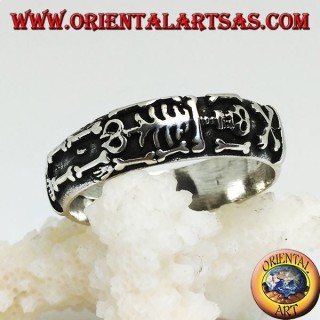 Anillo de plata con esqueleto integral de alto relieve