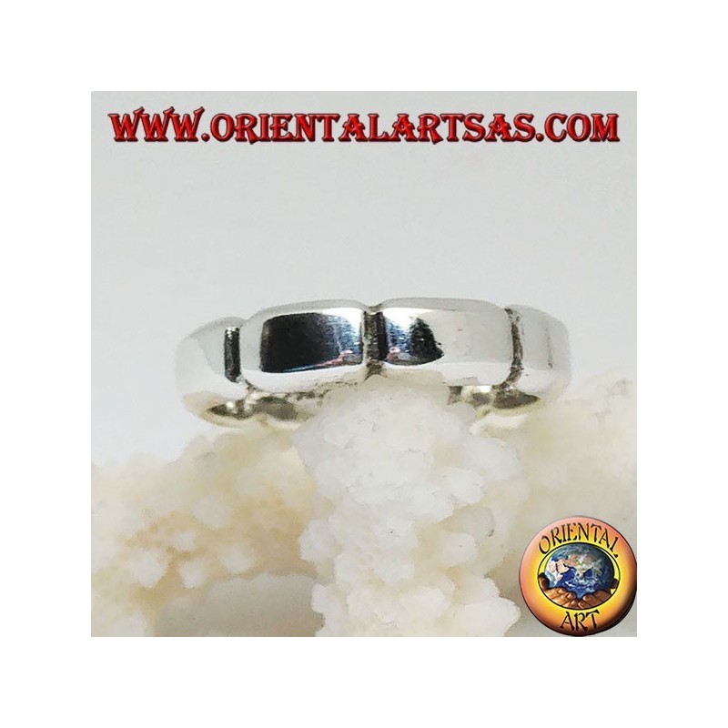 Anillo de plata lisa con paralelepípedos tejidos