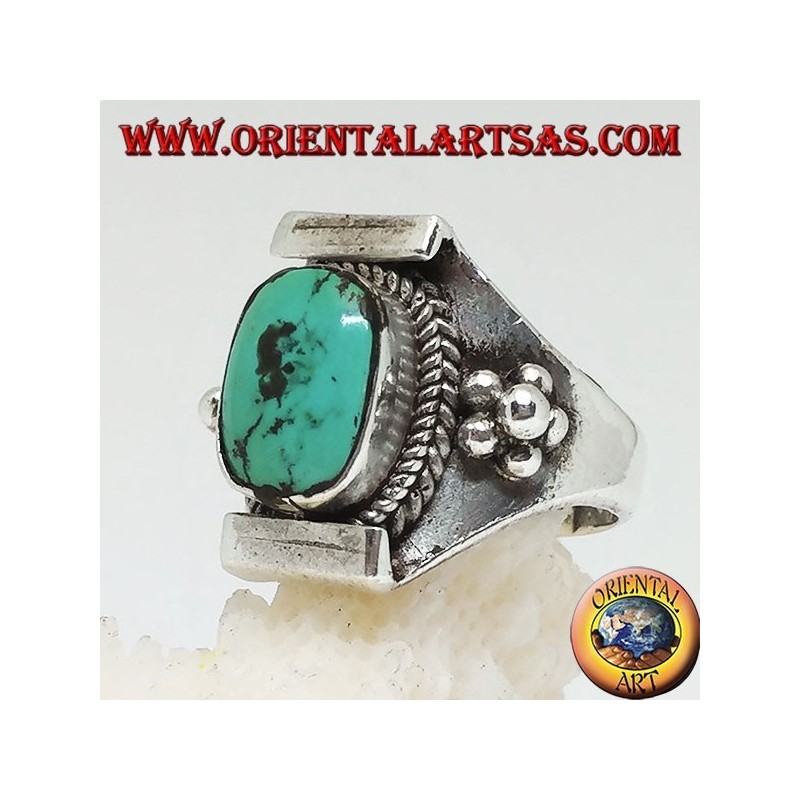 Bague en argent avec turquoise tibétaine ancienne sur monture népalaise et boules sur les côtés