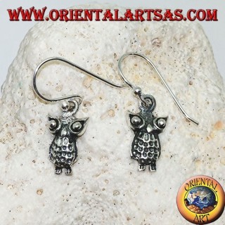 Boucles d'oreilles pendantes en argent avec hibou debout avec yeux saillants