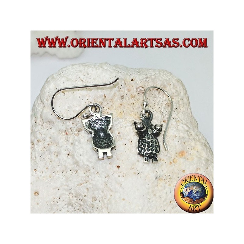 Boucles d'oreilles pendantes en argent avec hibou debout avec yeux saillants
