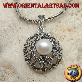 Silver pendant with pearl on a rounded disc with openwork hearts and marcasite decoration