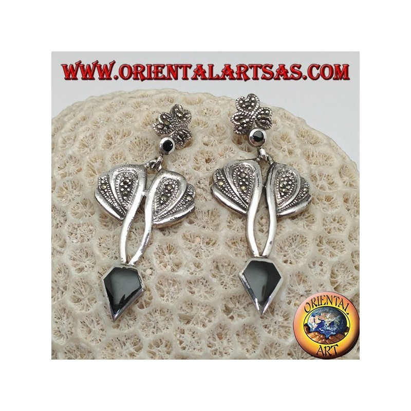 Silberohrringe mit rautenförmigem Onyx und Fassung mit Markasit