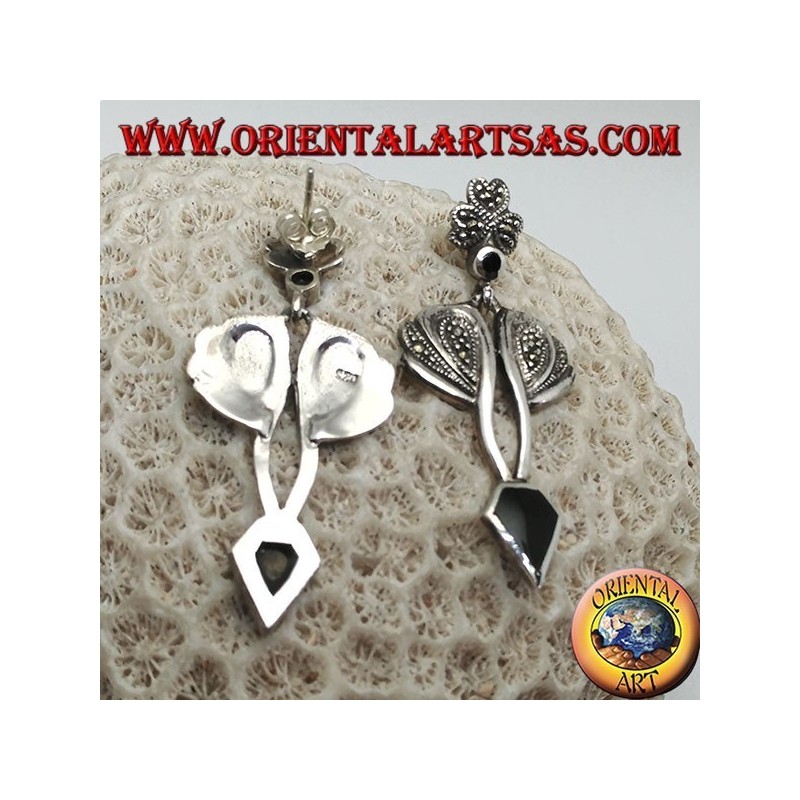 Silberohrringe mit rautenförmigem Onyx und Fassung mit Markasit