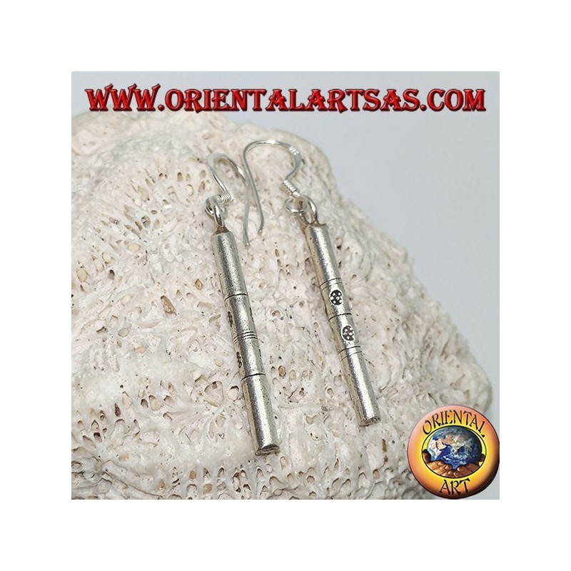 Dangling silver earrings with engraved bamboo barrels