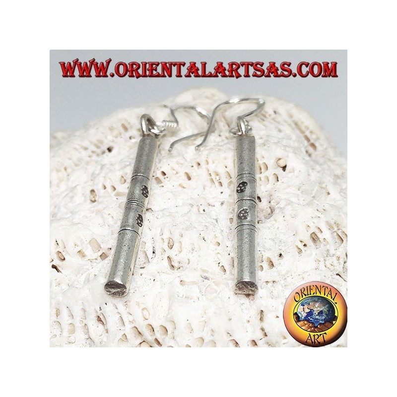 Boucles d'oreilles pendantes en argent avec tonneaux en bambou gravés