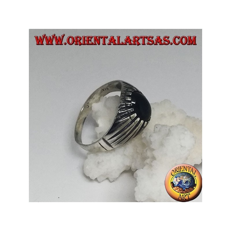 Silver ring with oval cabochon onyx set with ribbed setting