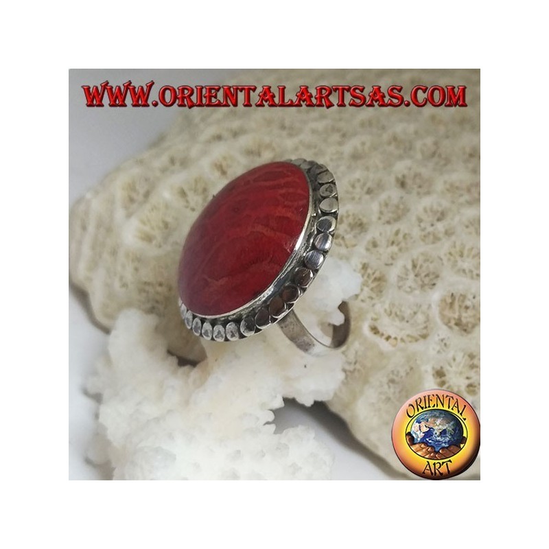 Anello in argento con madrepora rossa (corallo) tonda contornata da dischetti regolabile (freesize)