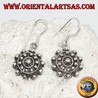 Orecchini in argento pendenti con palline e linee concentriche