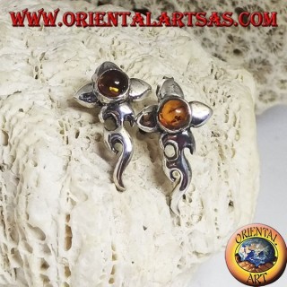 Orecchini in argento con ambra tonda cabochon e fiore con il basso esteso