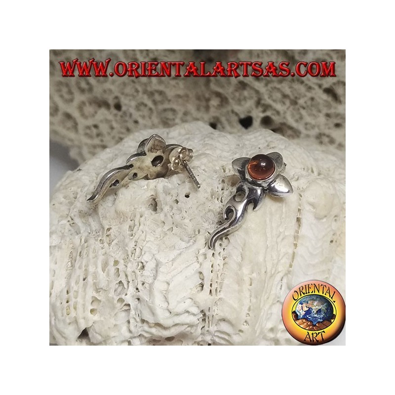 Boucles d'oreilles en argent avec cabochon ambre rond et fleur avec basse étendue