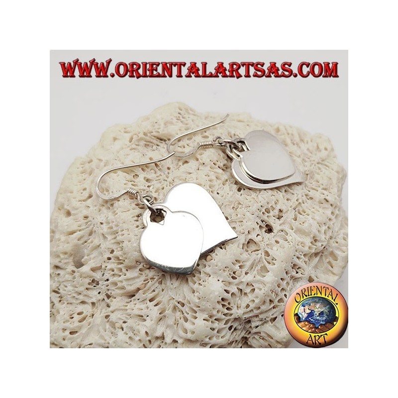Pendientes de plata con dos corazones colgantes superpuestos lisos